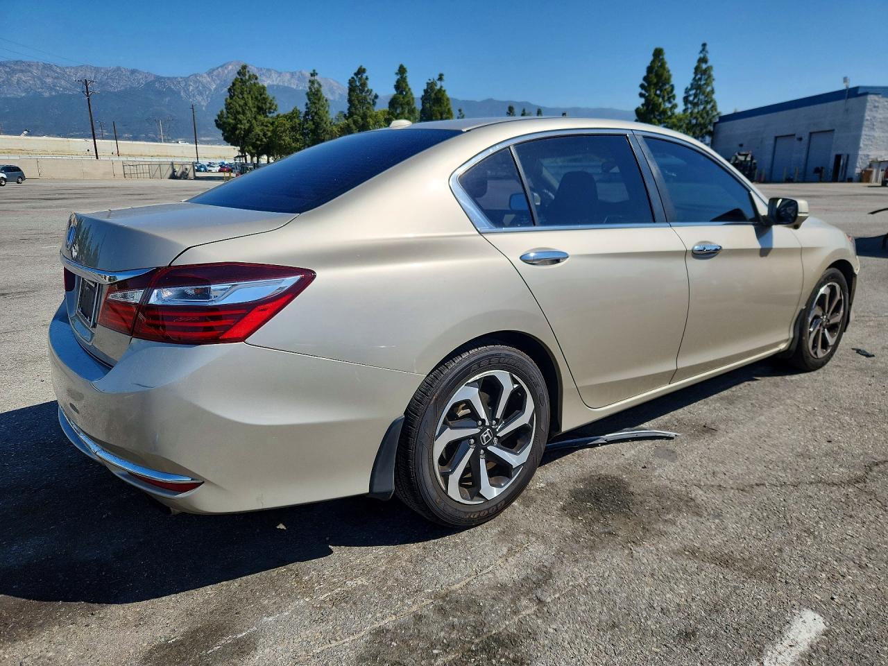 2017 HONDA ACCORD EX — снимка 3