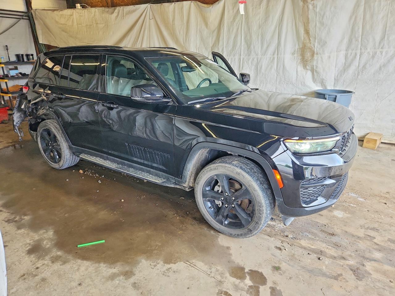 2023 JEEP GRAND CHEROKEE LAREDO — снимка 4