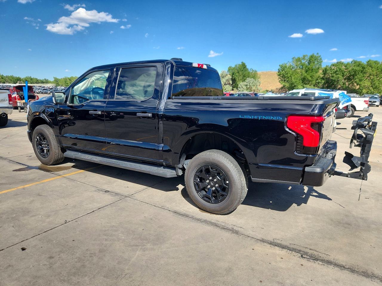 2025 FORD F150 LIGHTNING XLT — снимка 2