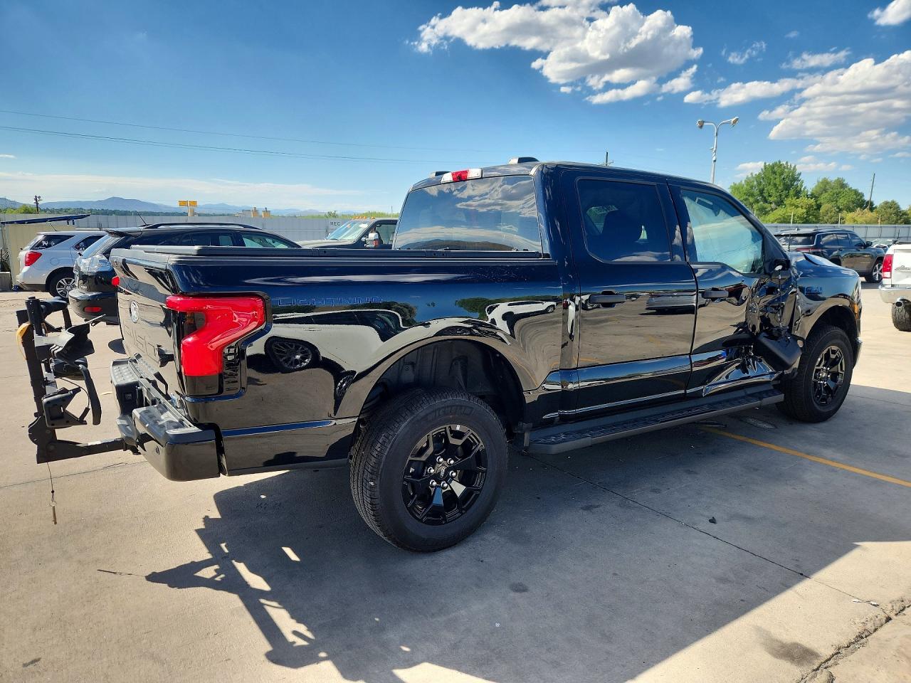 2025 FORD F150 LIGHTNING XLT — снимка 3