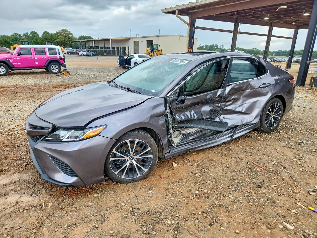 2020 TOYOTA CAMRY SE