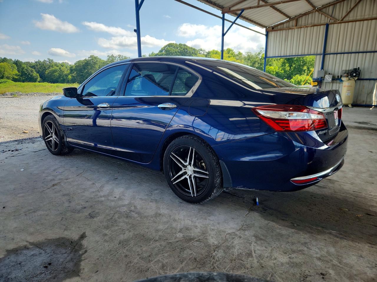 2017 HONDA ACCORD LX — снимка 2