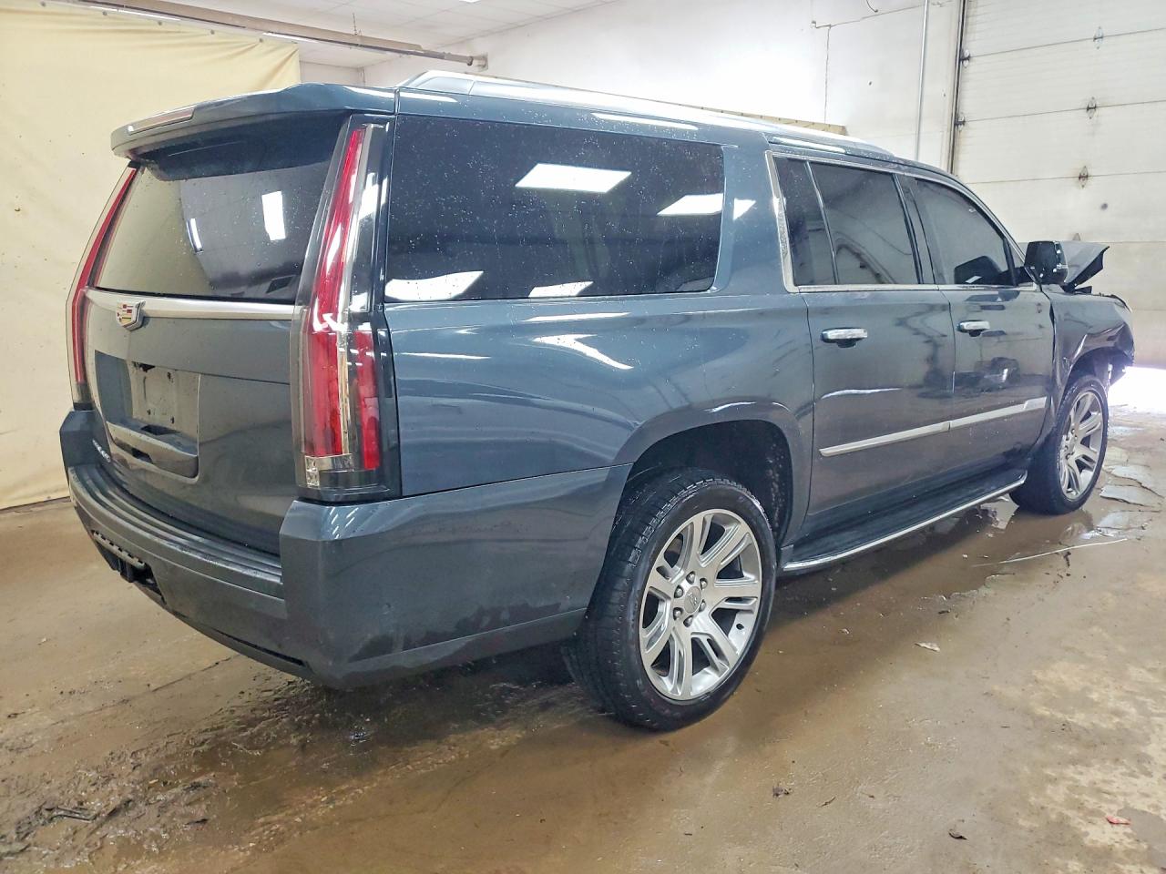 2019 CADILLAC ESCALADE ESV LUXURY — снимка 3
