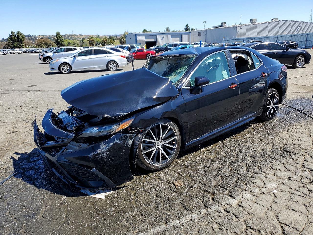 2022 TOYOTA CAMRY SE