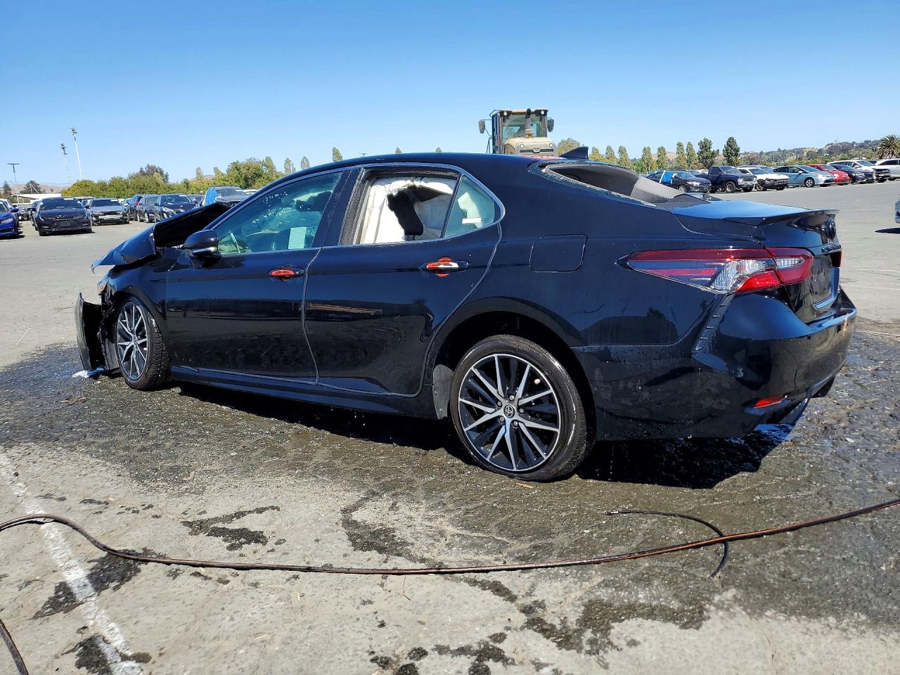 2022 TOYOTA CAMRY SE — снимка 2