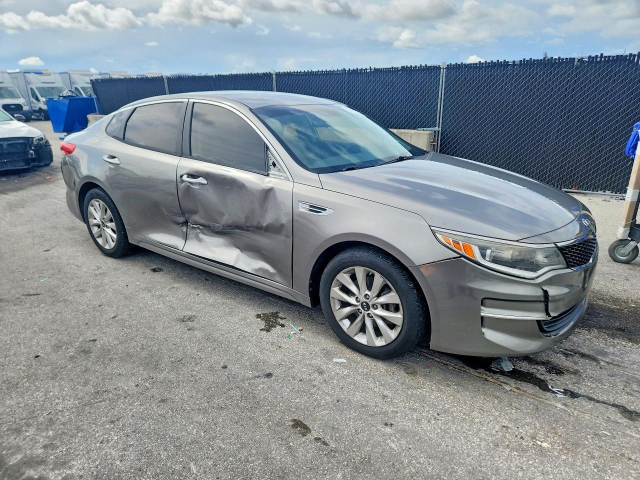 2016 KIA OPTIMA LX — снимка 4