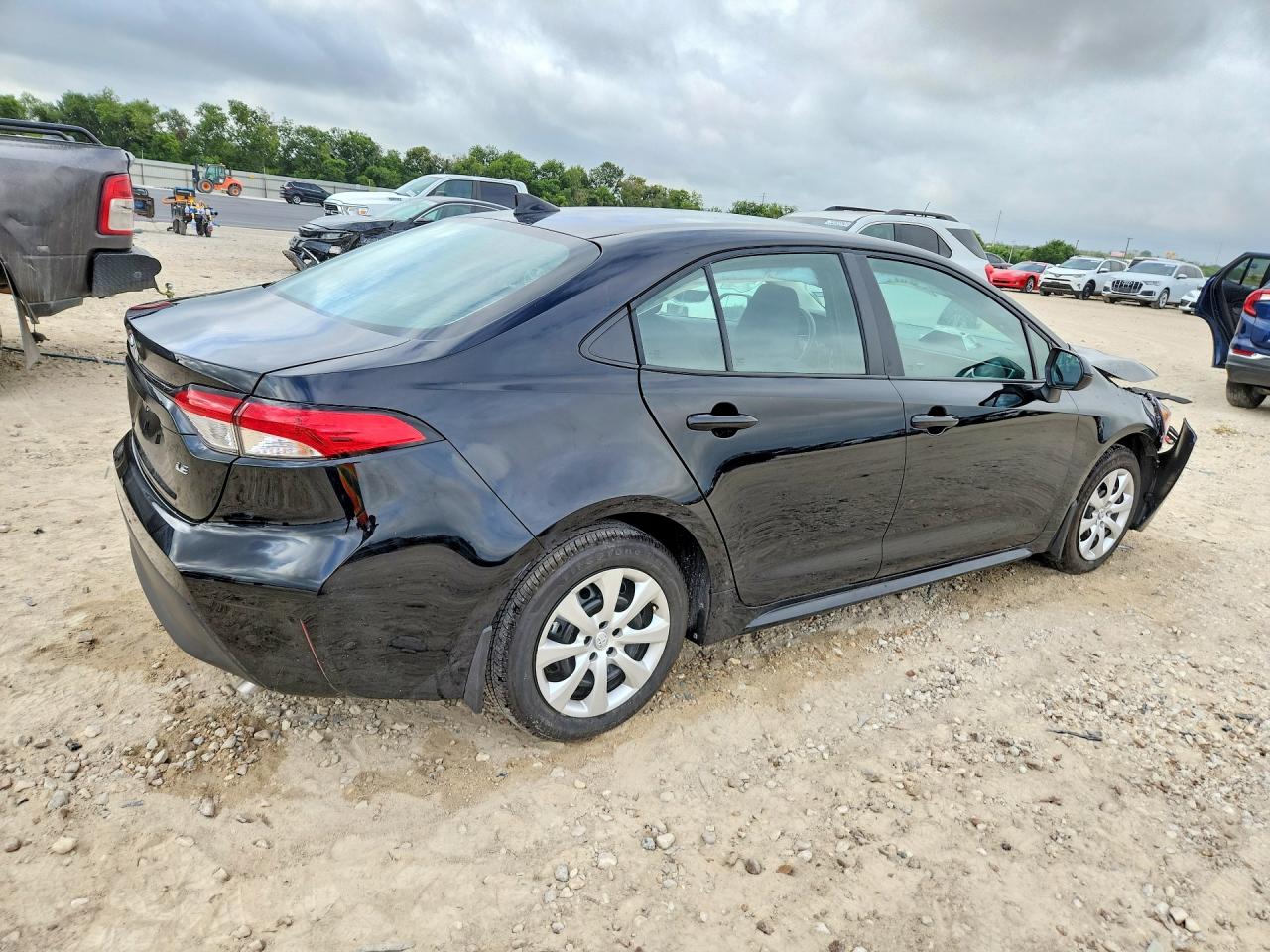 2026 TOYOTA COROLLA LE — снимка 3