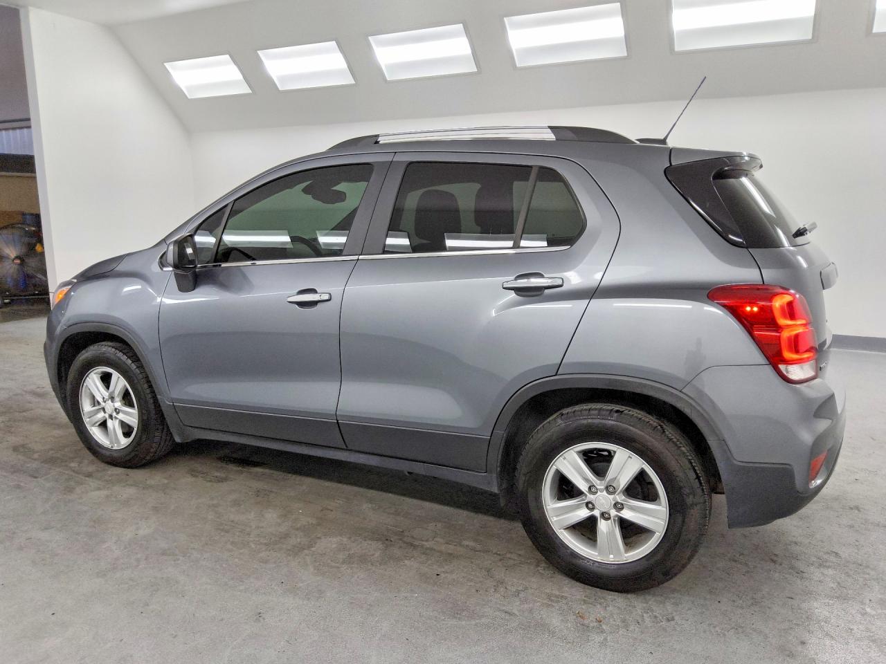 2020 CHEVROLET TRAX 1LT — снимка 2