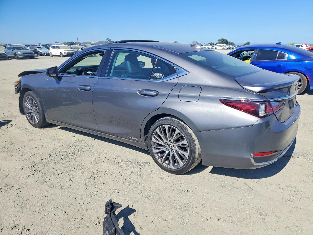 2021 LEXUS ES 300H — снимка 2