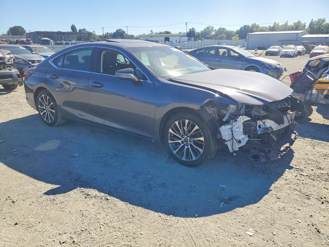 2021 LEXUS ES 300H — снимка 4