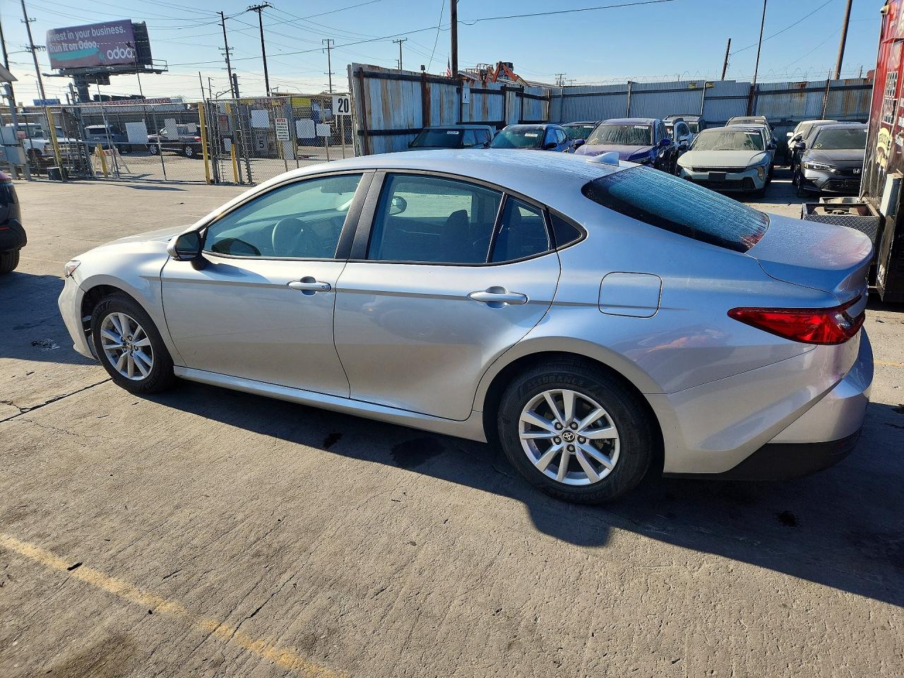 2026 TOYOTA CAMRY LE — снимка 2