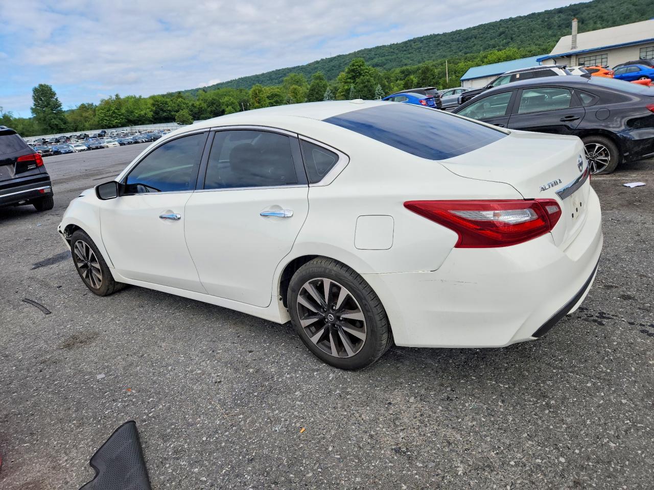 2018 NISSAN ALTIMA 2.5 SV — снимка 2