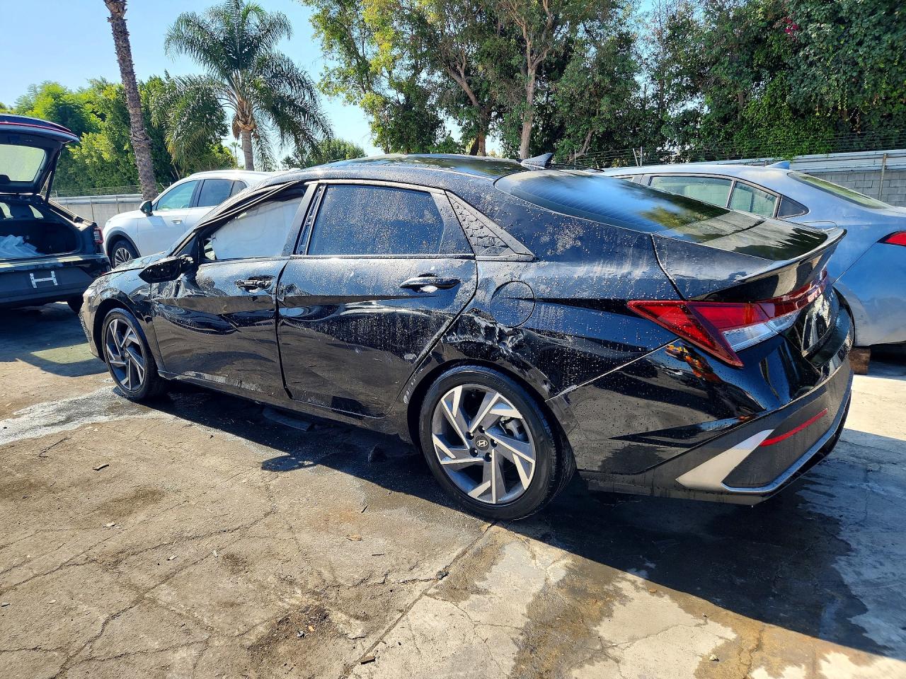 2025 HYUNDAI ELANTRA SEL SPORT — снимка 2