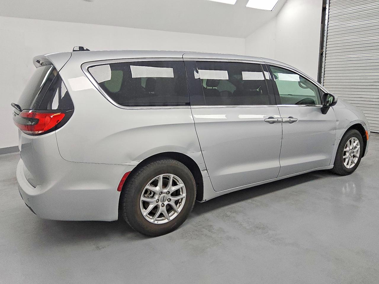 2023 CHRYSLER PACIFICA TOURING L — снимка 3