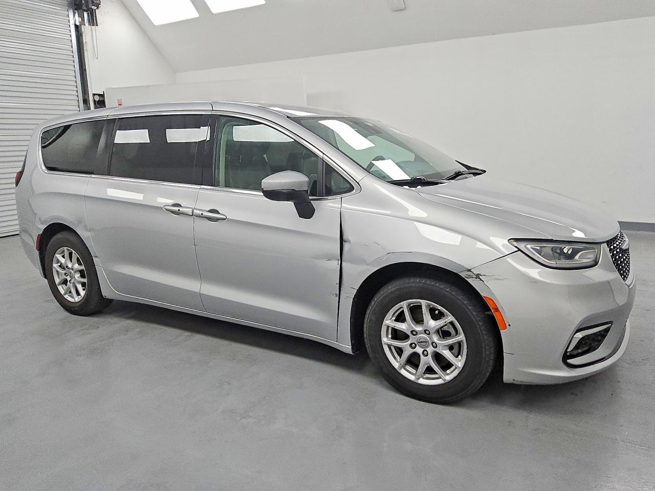 2023 CHRYSLER PACIFICA TOURING L — снимка 4