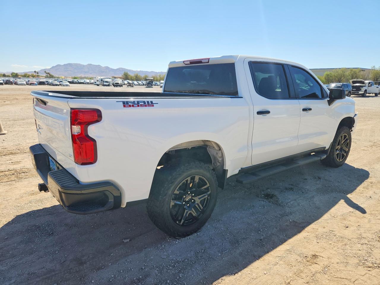 2021 CHEVROLET SILVERADO K1500 LT TRAIL BOSS — снимка 3