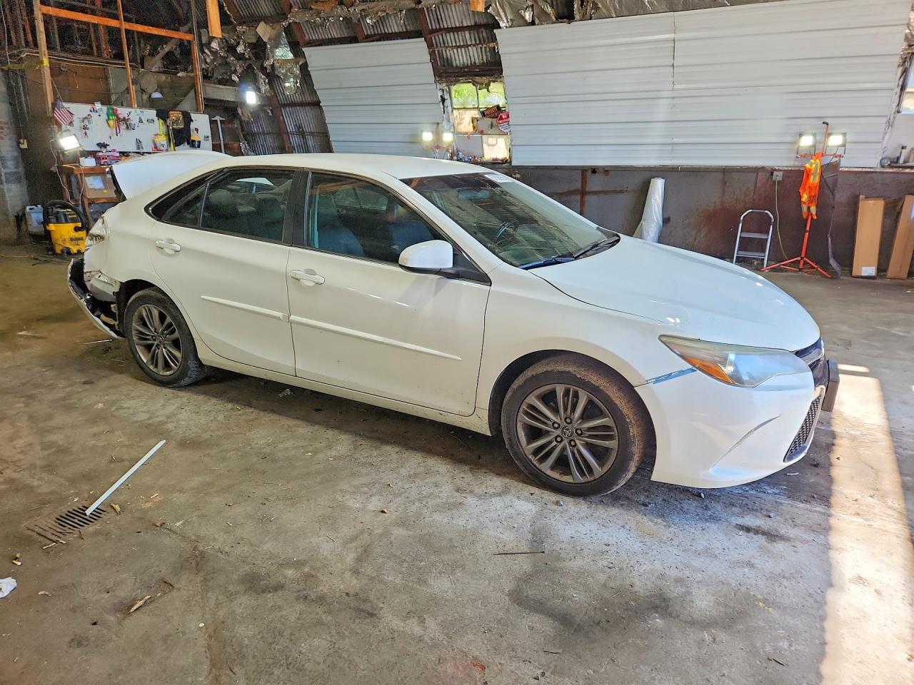 2015 TOYOTA CAMRY SE — снимка 4