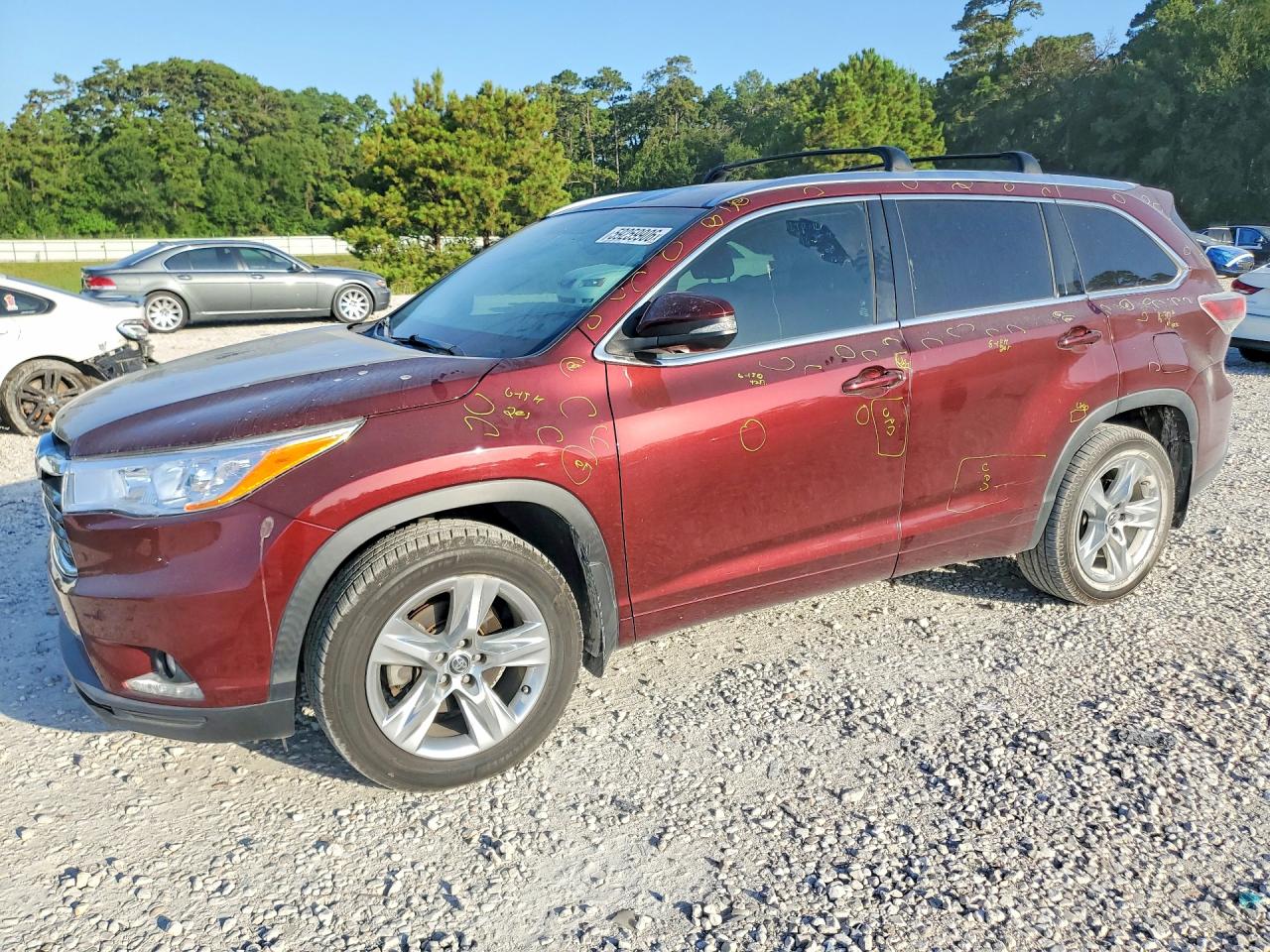 2016 TOYOTA HIGHLANDER LIMITED
