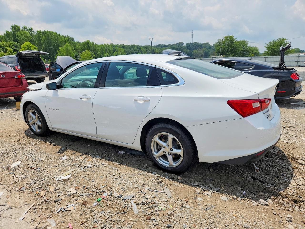 2018 CHEVROLET MALIBU LS — снимка 2
