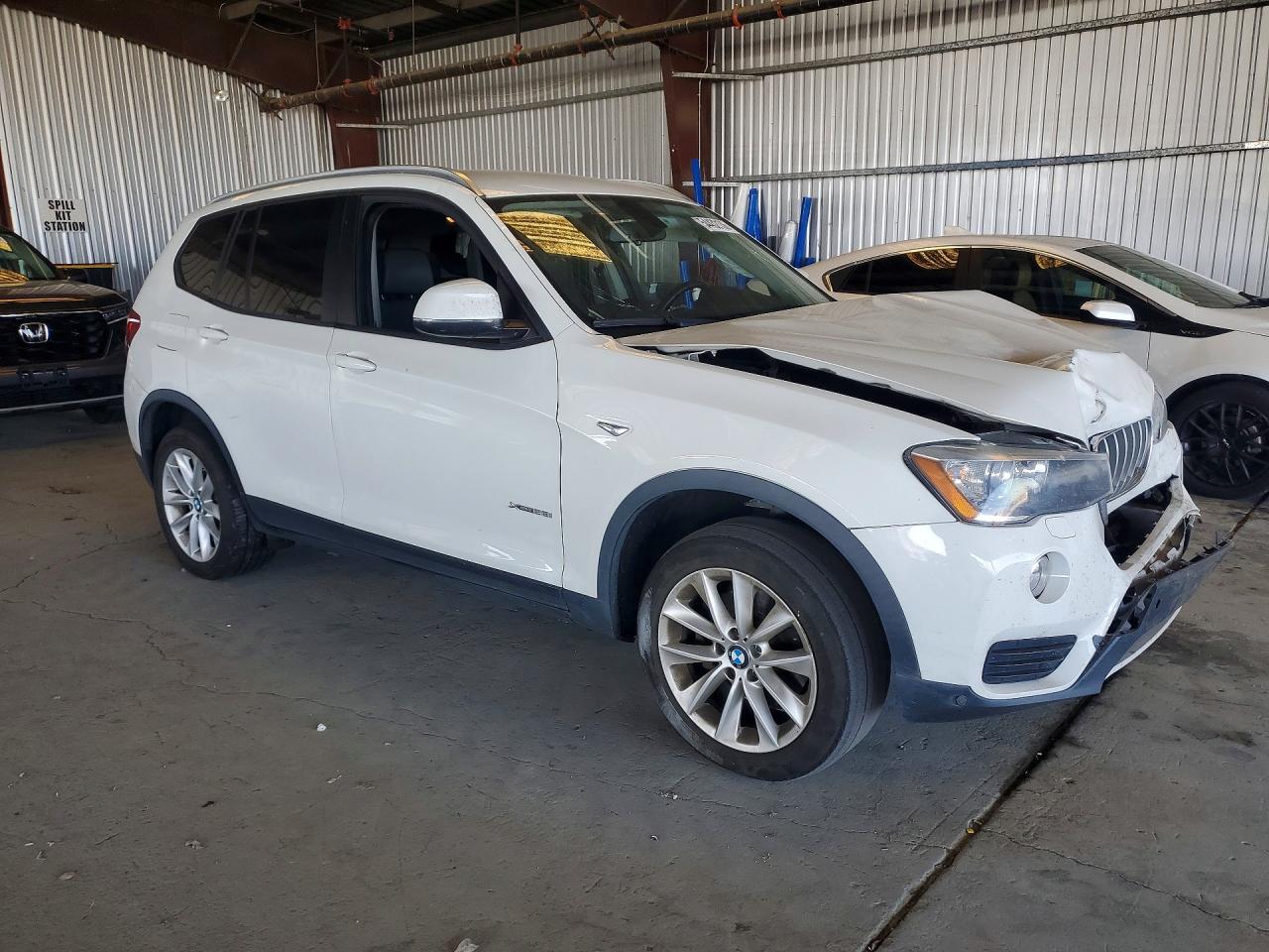 2017 BMW X3 XDRIVE28I — снимка 4