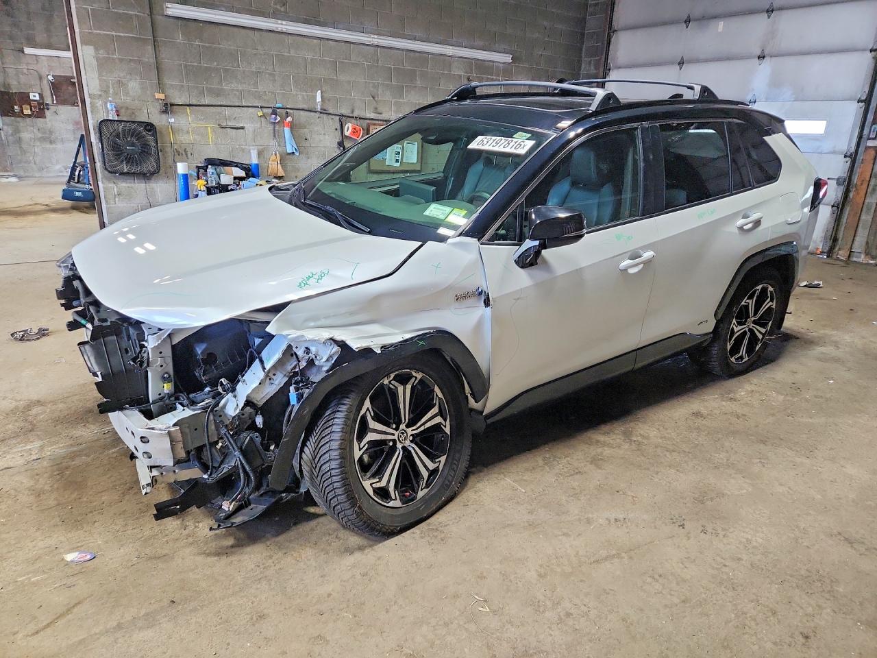2023 TOYOTA RAV4 PRIME XSE