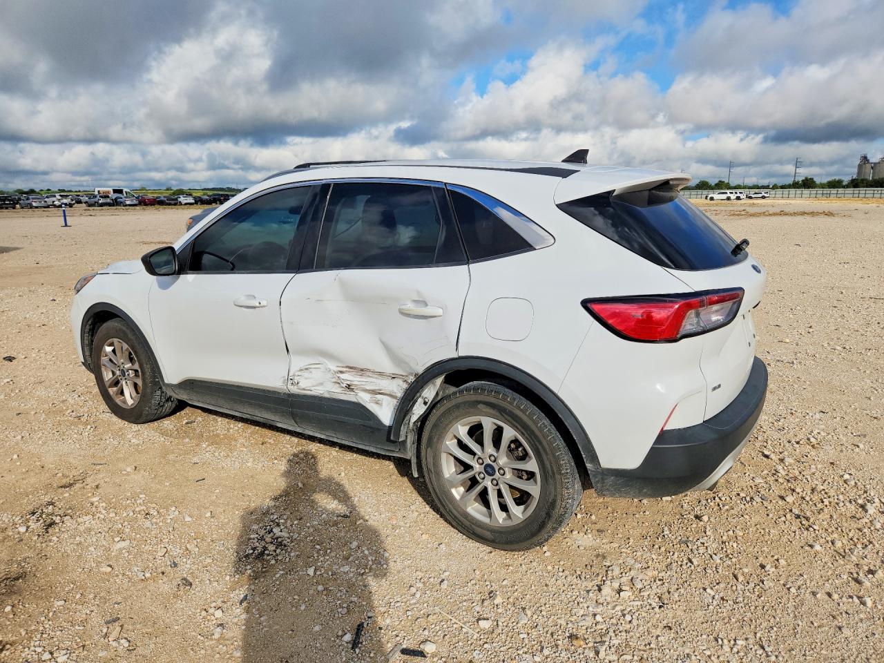 2022 FORD ESCAPE SE — снимка 2