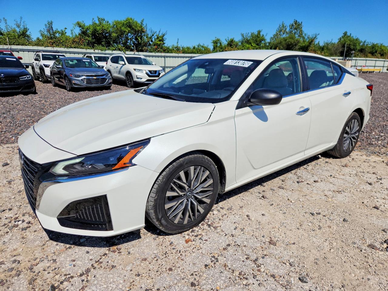 2025 NISSAN ALTIMA SV