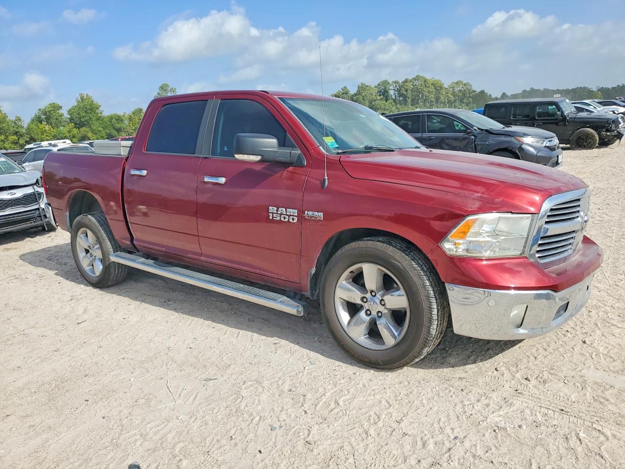 2015 RAM 1500 SLT — снимка 4
