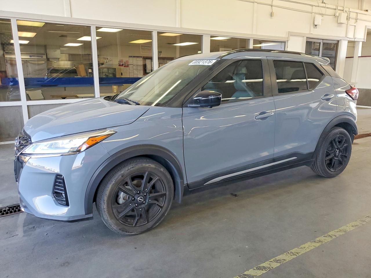 2022 NISSAN KICKS SR