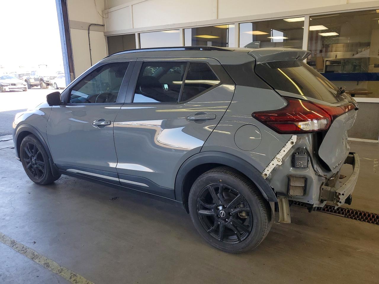2022 NISSAN KICKS SR — снимка 2