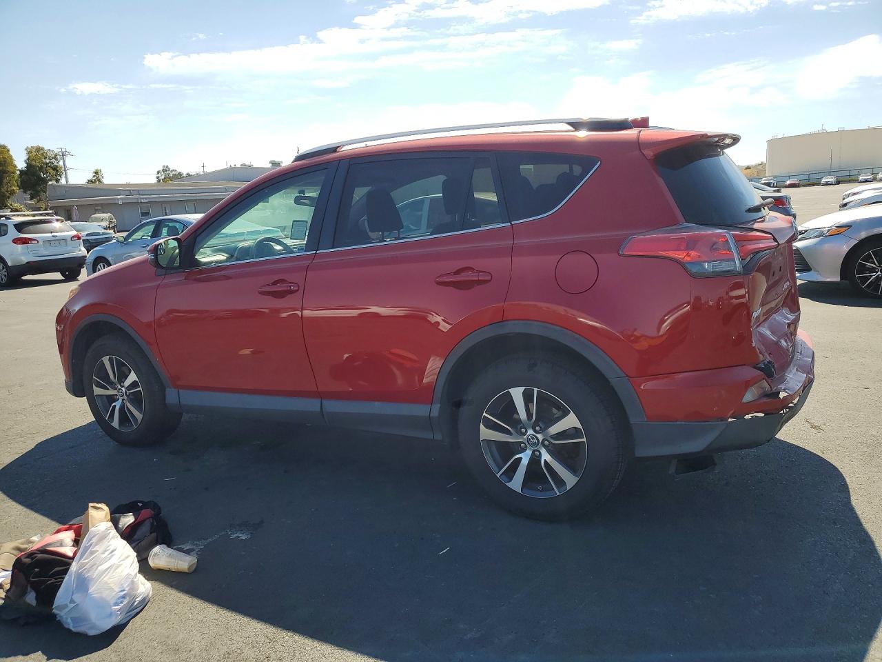 2016 TOYOTA RAV4 XLE — снимка 2