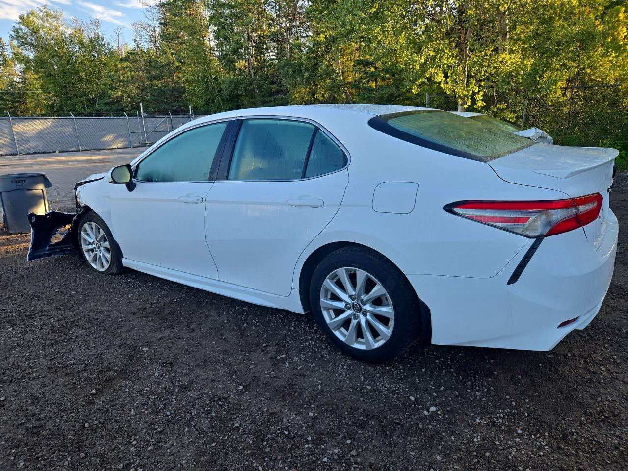 2019 TOYOTA CAMRY L — снимка 2