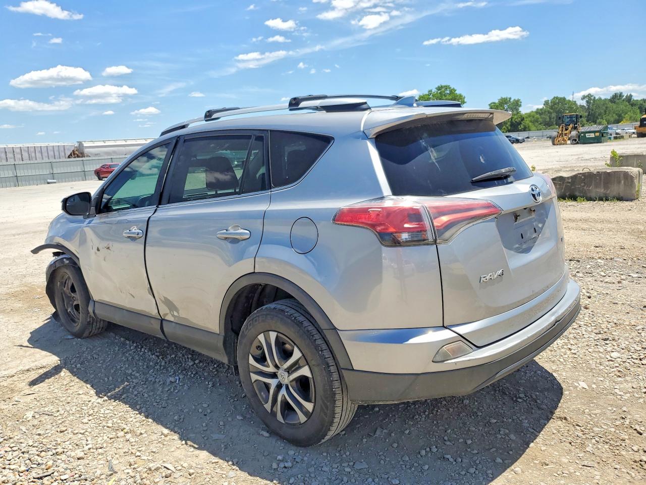 2016 TOYOTA RAV4 LE — снимка 2