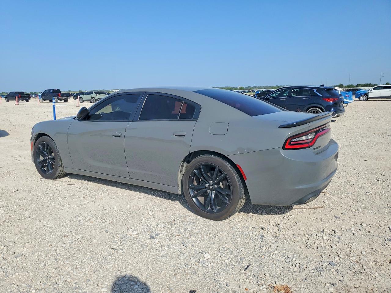 2017 DODGE CHARGER SE — снимка 2
