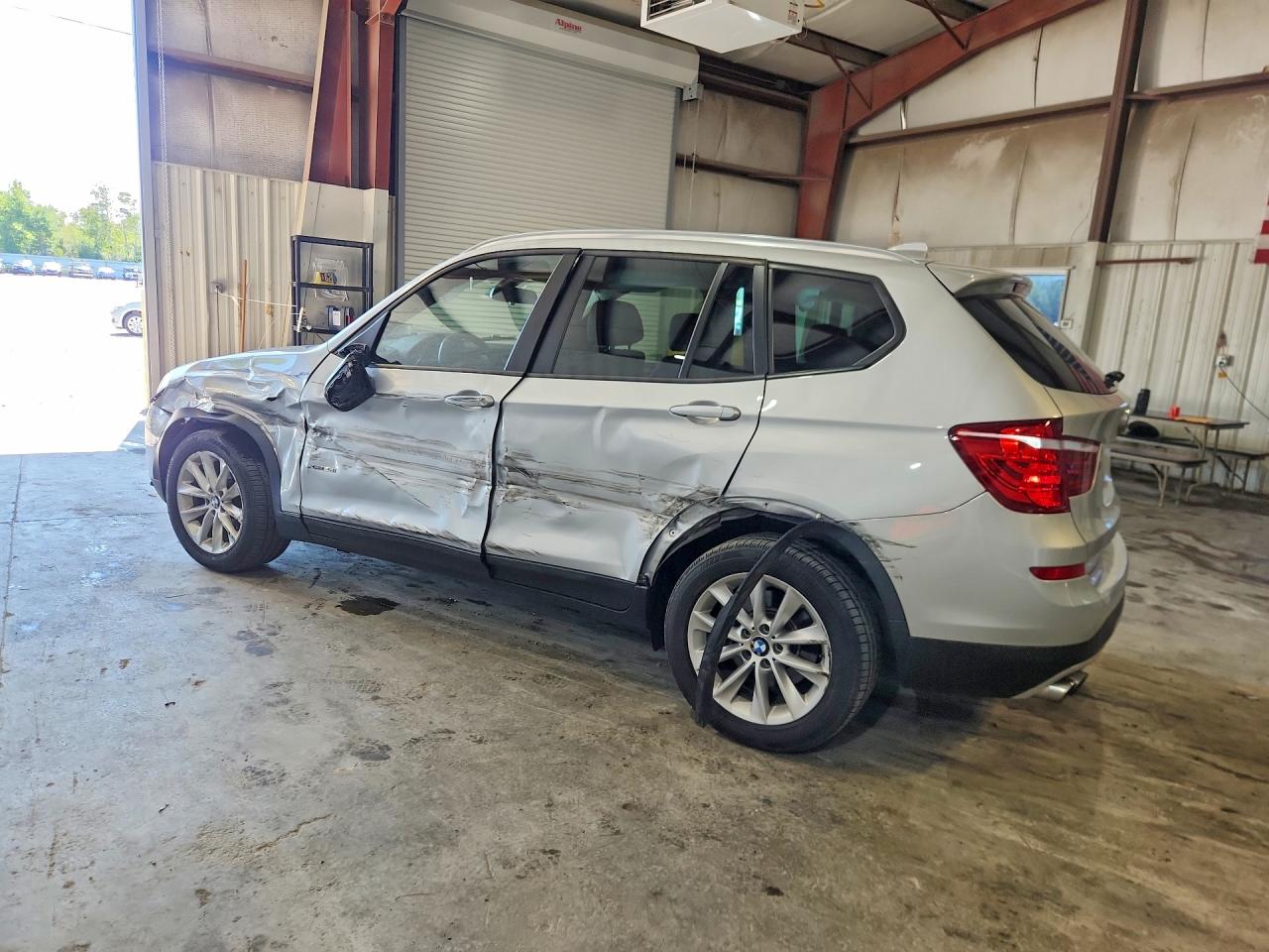 2017 BMW X3 XDRIVE28I — снимка 2