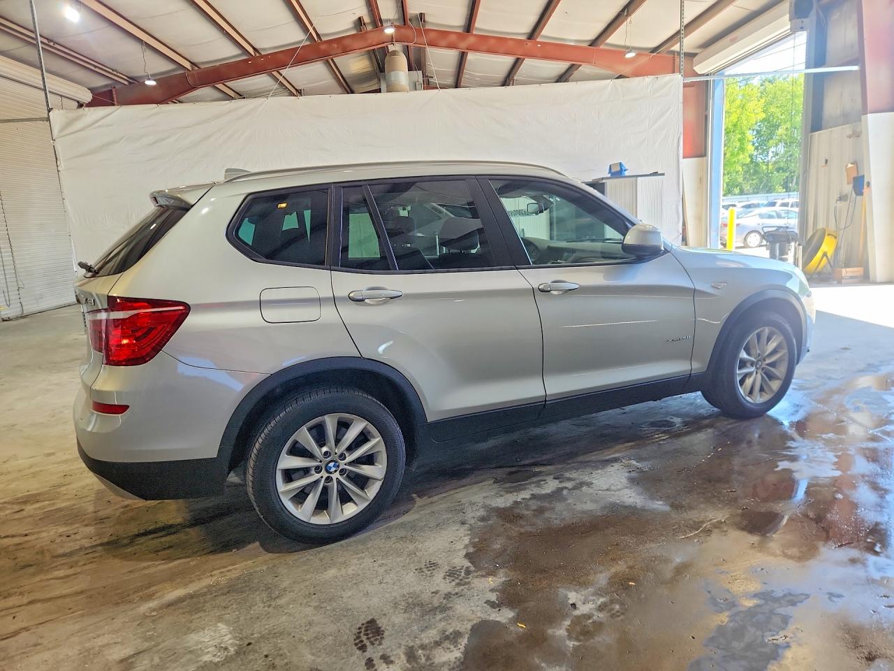 2017 BMW X3 XDRIVE28I — снимка 3