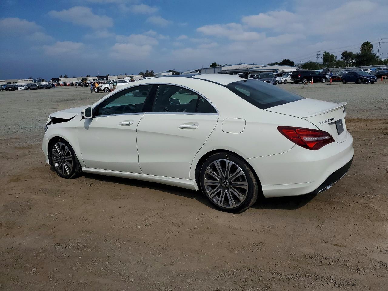 2018 MERCEDES-BENZ CLA 250 — снимка 2