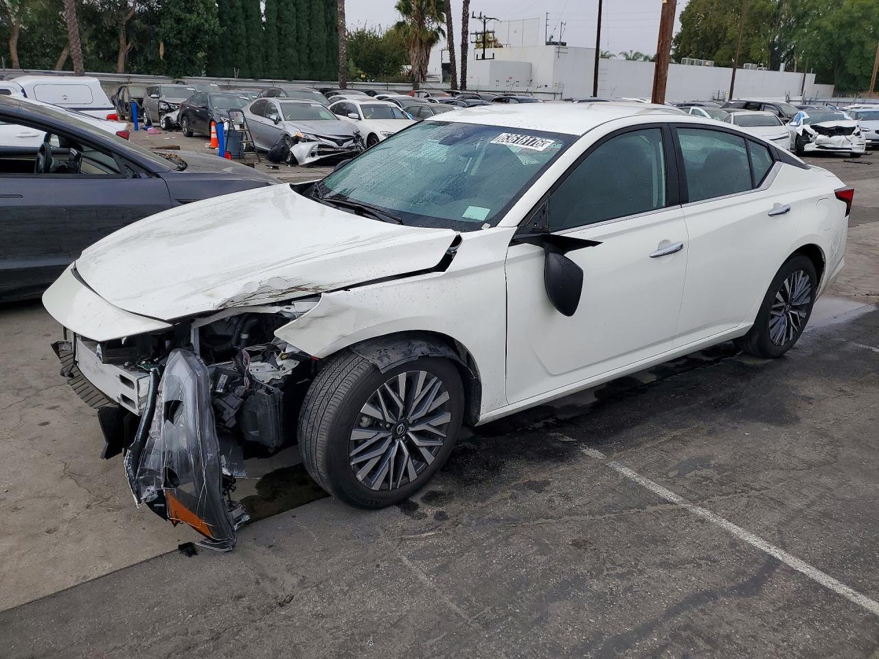 2025 NISSAN ALTIMA SV