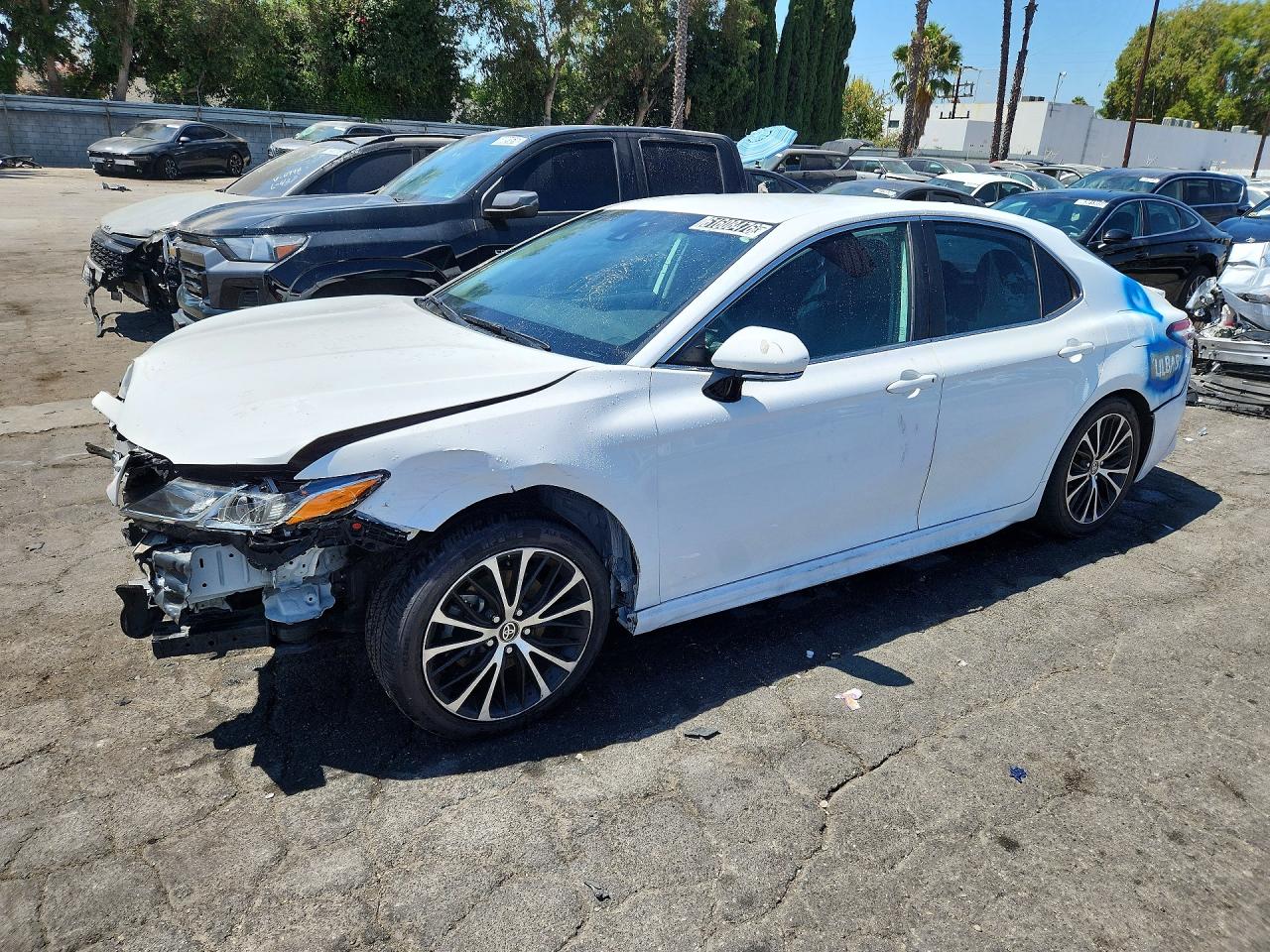 2020 TOYOTA CAMRY SE