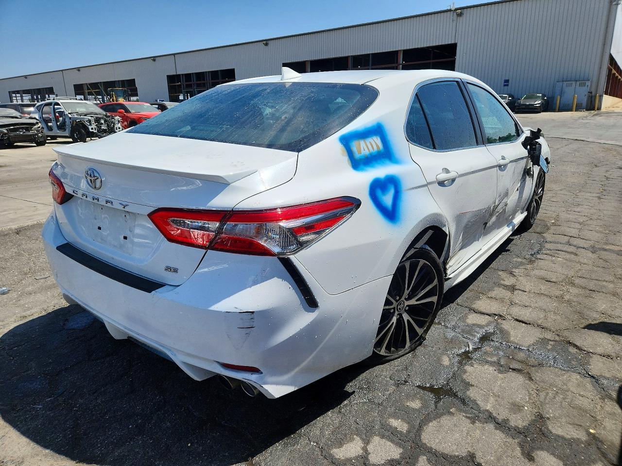2020 TOYOTA CAMRY SE — снимка 3