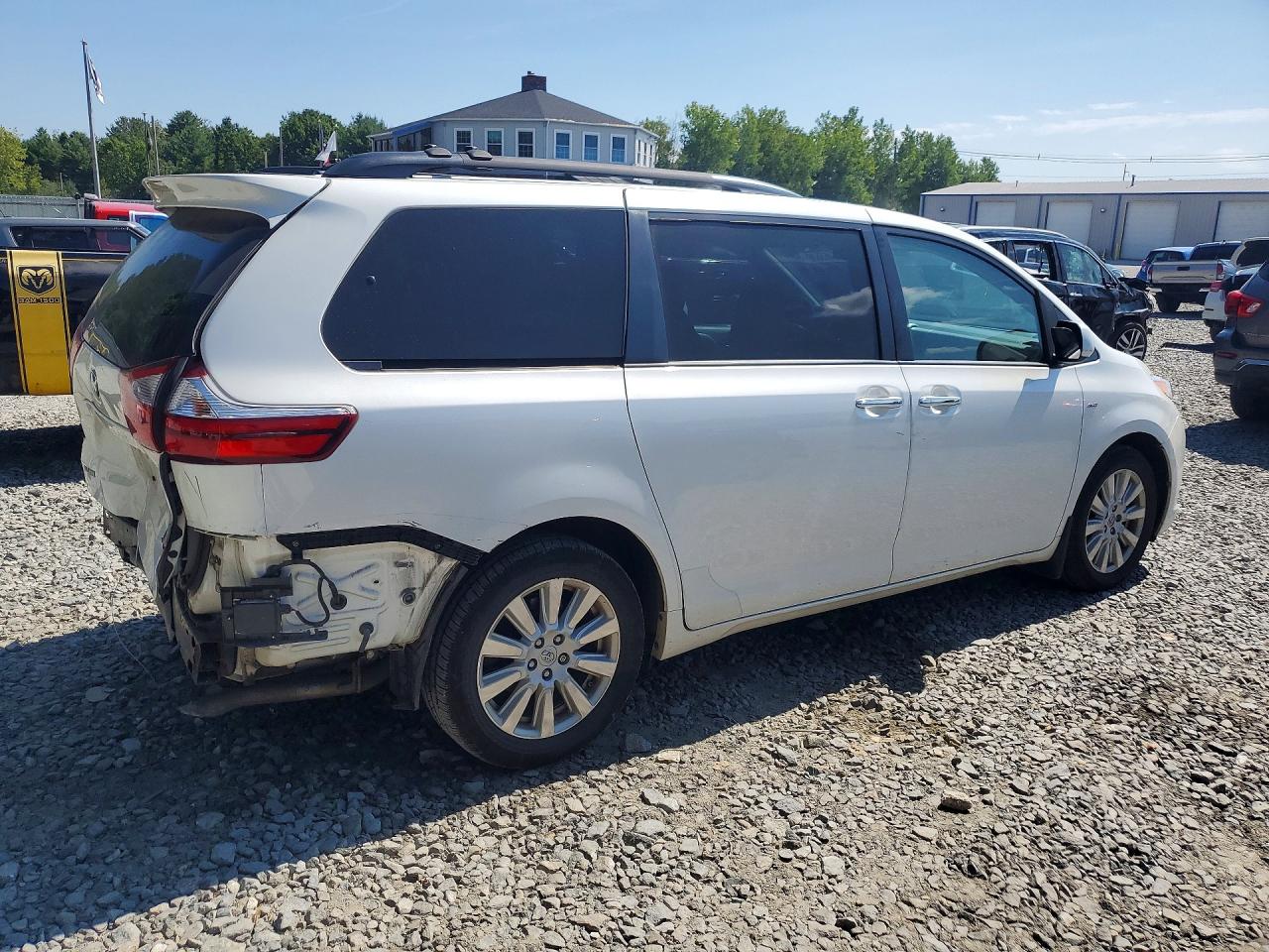 2017 TOYOTA SIENNA XLE 7-PASSENGER — снимка 3