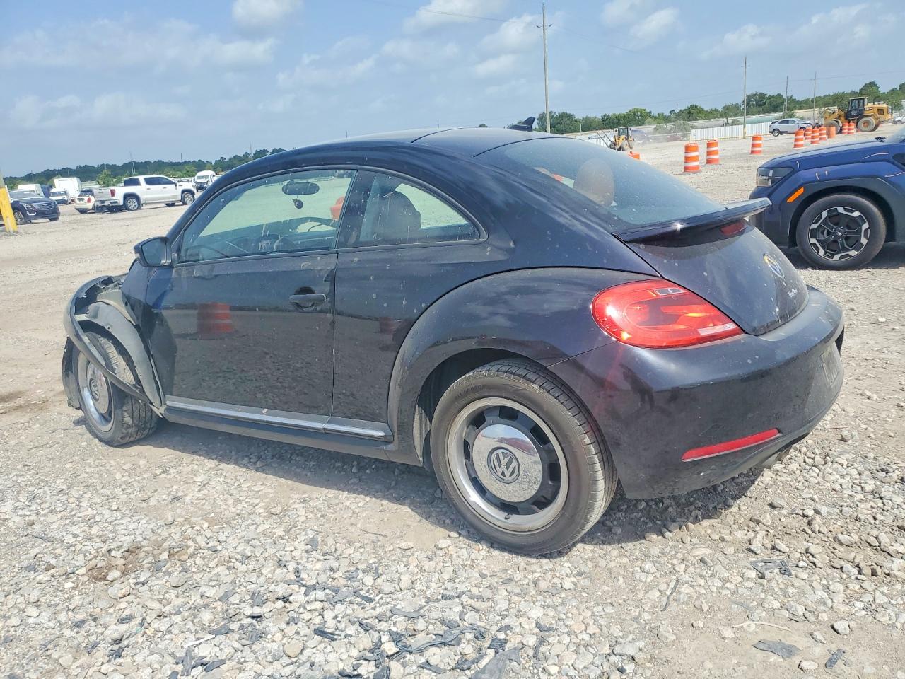 2016 VOLKSWAGEN BEETLE 1.8T — снимка 2
