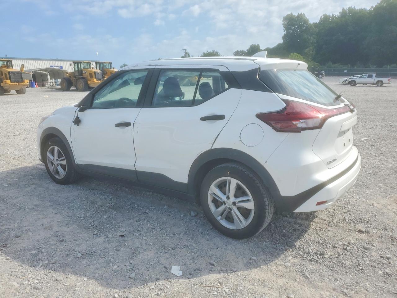 2022 NISSAN KICKS S — снимка 2