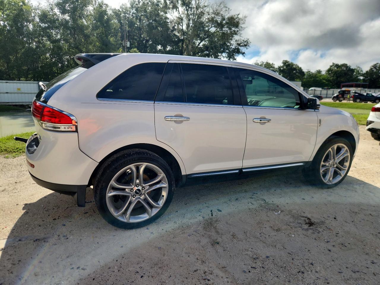 2015 LINCOLN MKX — photo 3