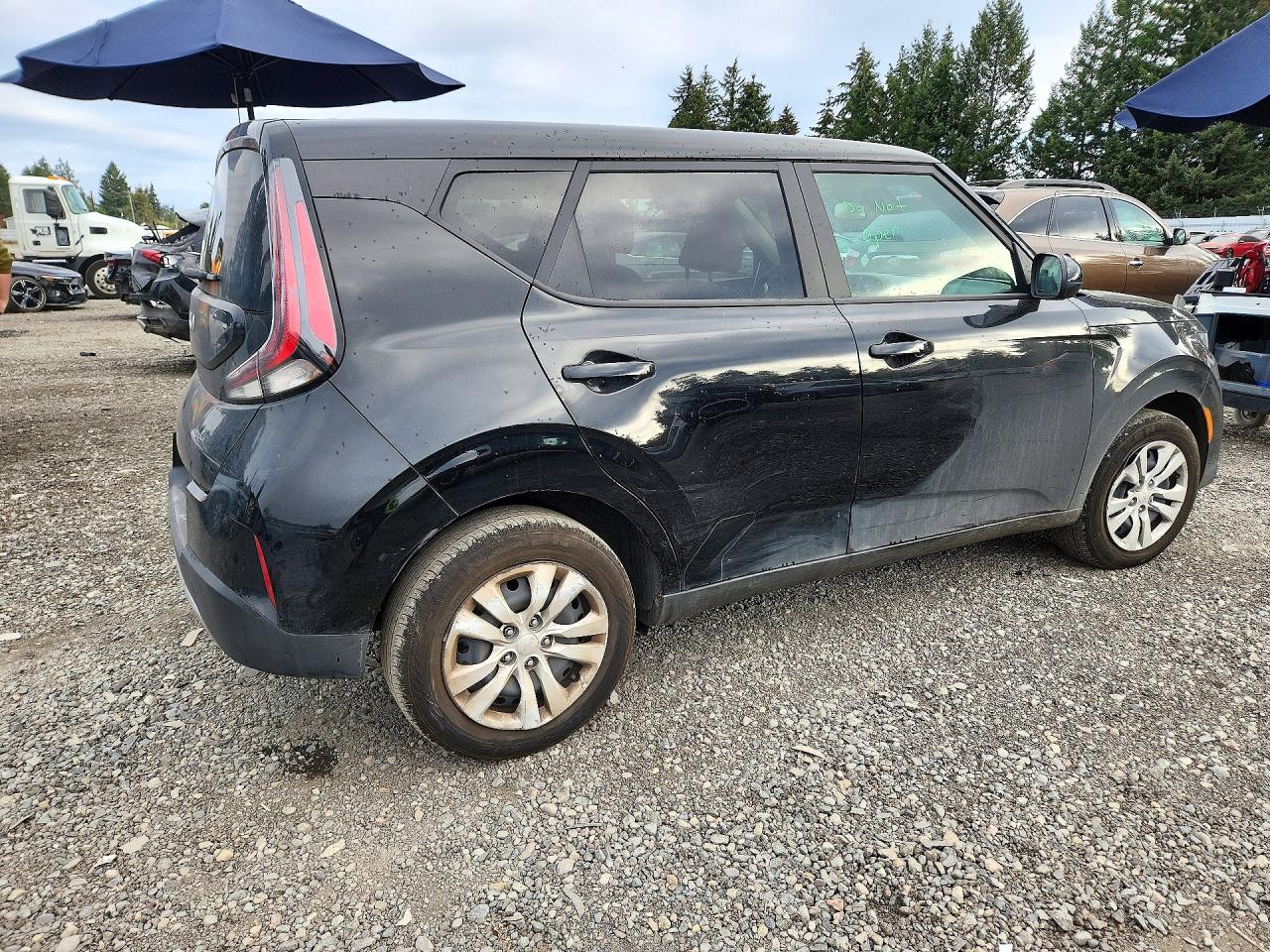 2025 KIA SOUL LX — photo 3