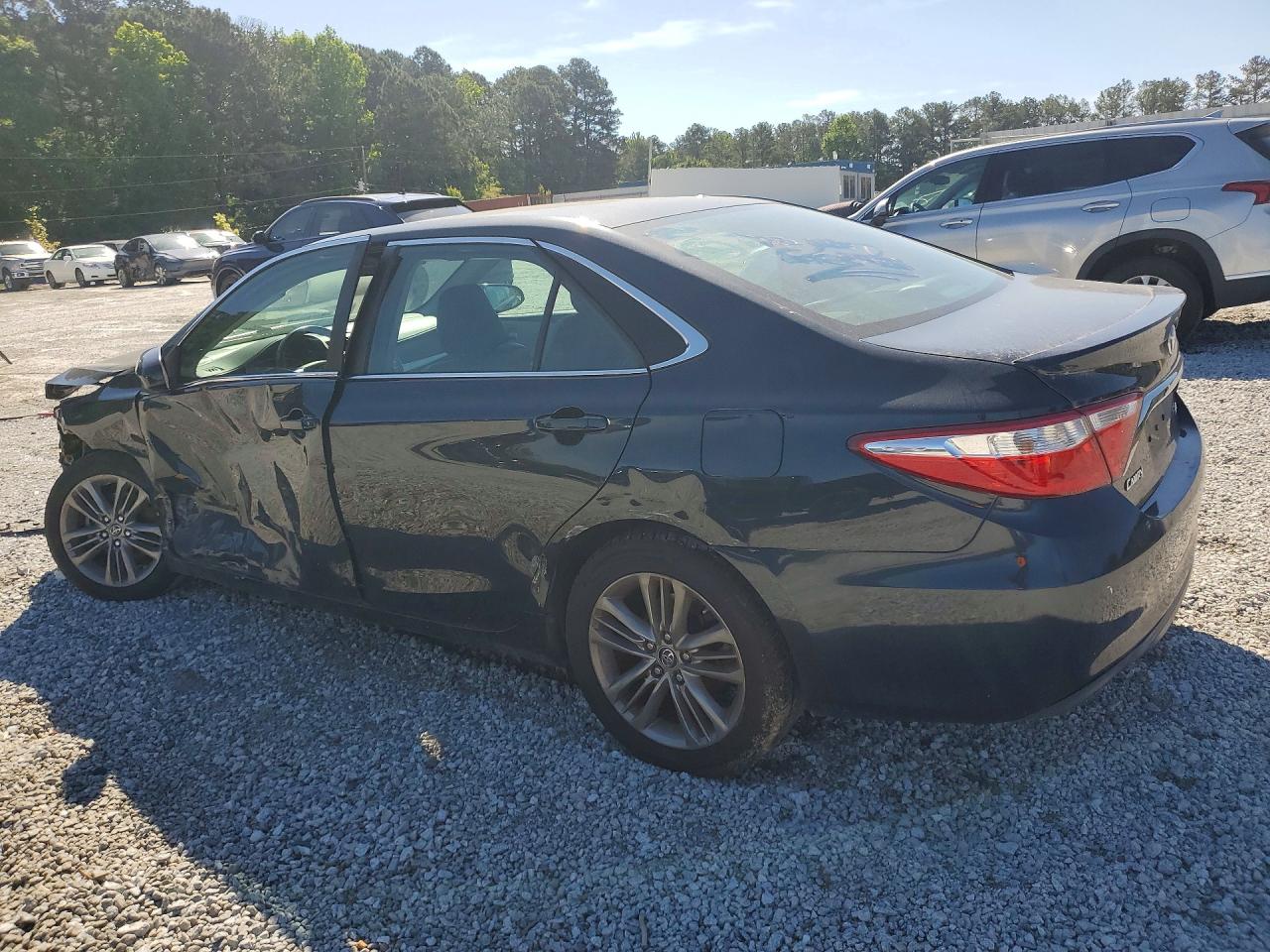 2017 TOYOTA CAMRY SE — снимка 2