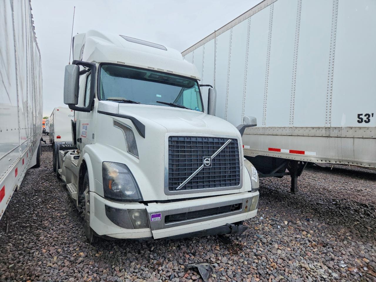 2017 VOLVO VNL