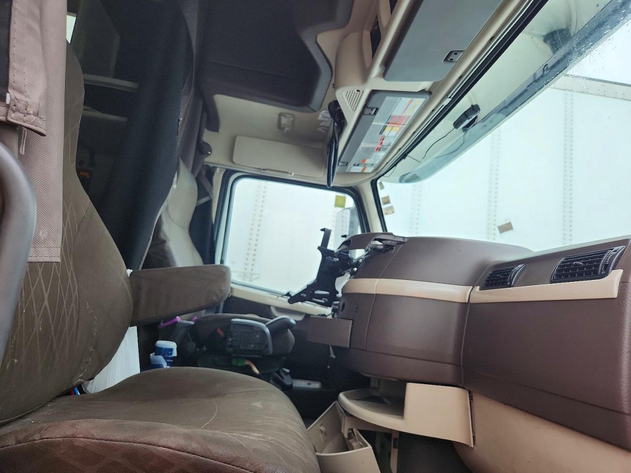 2017 VOLVO VNL — снимка 5