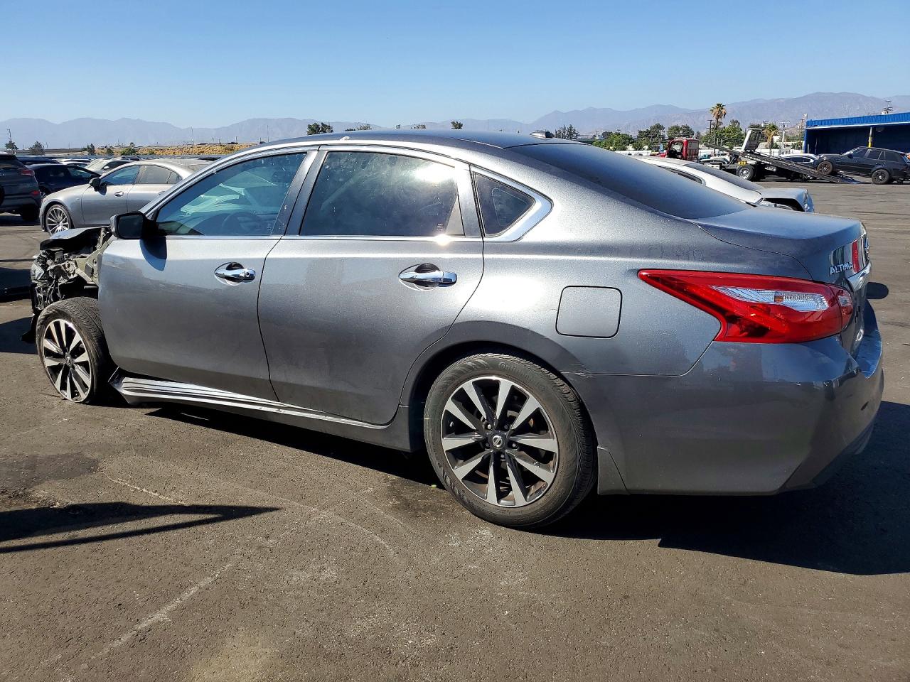 2017 NISSAN ALTIMA 2.5 SV — снимка 2