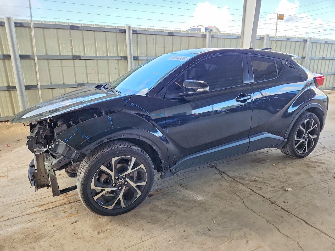 2021 TOYOTA C-HR XLE